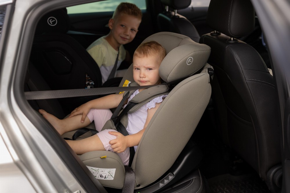 FreeON CAR SEAT ISIZE POLLO 40-150