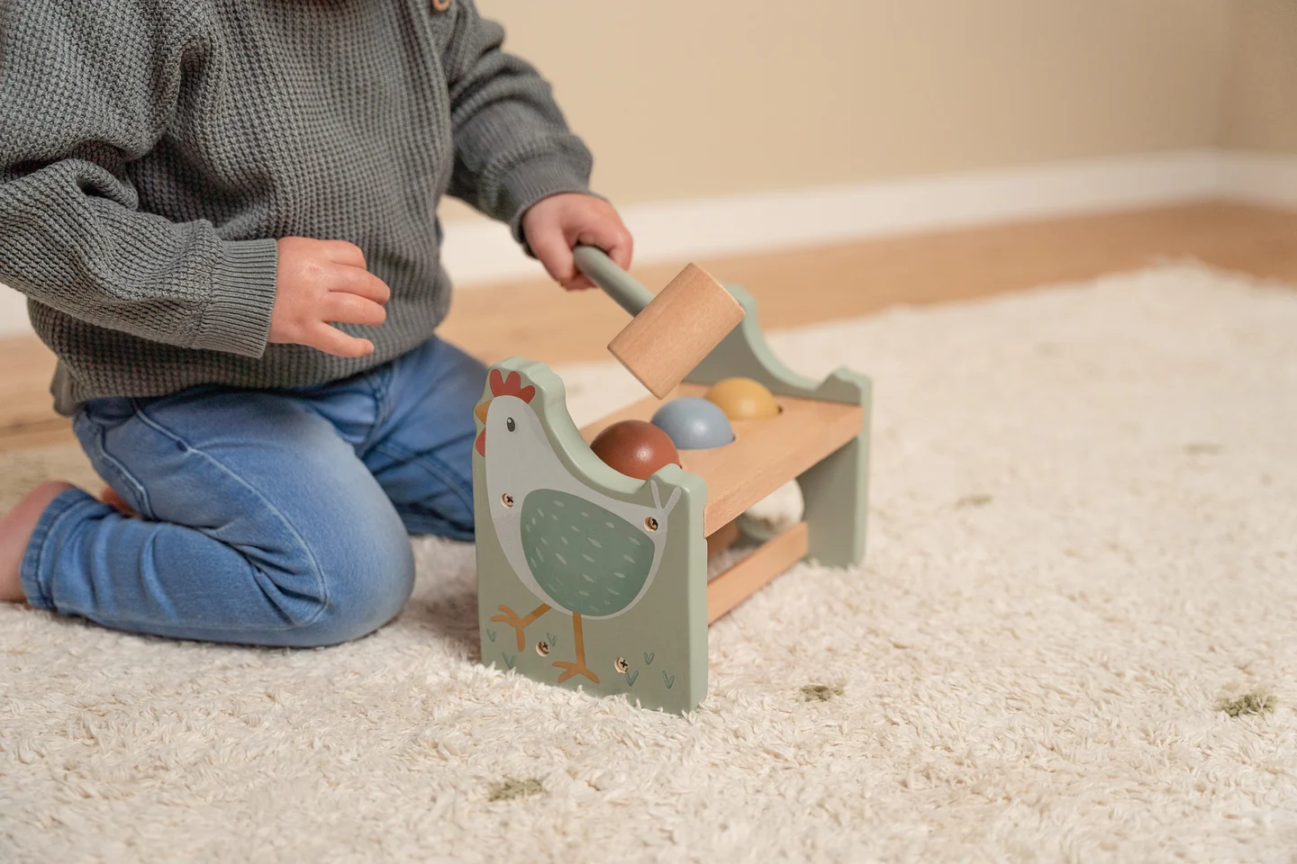 LITTLE DUTCH POUNDING BENCH WITH ROLLING BALLS - Image 3